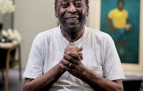 Pelé passa por cirurgia para retirar tumor no cólon
