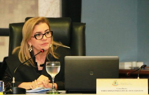 Conselheira do TCE-AM suspende pregão da UEA após indícios de irregularidades