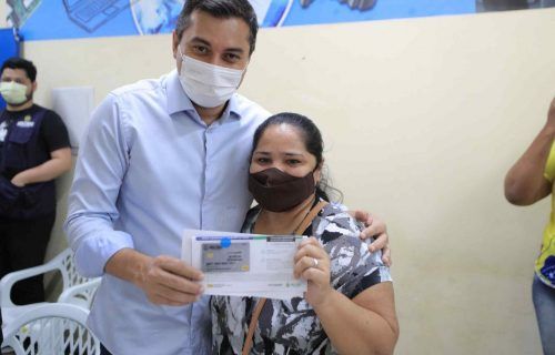 Mais de 40 mil cartões de Auxilio Estadual já foram entregues em Manaus