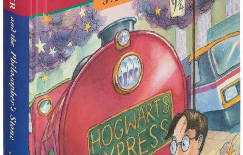 Exemplar da 1ª edição de "Harry Potter" é vendido por US$417 mil em leilão
