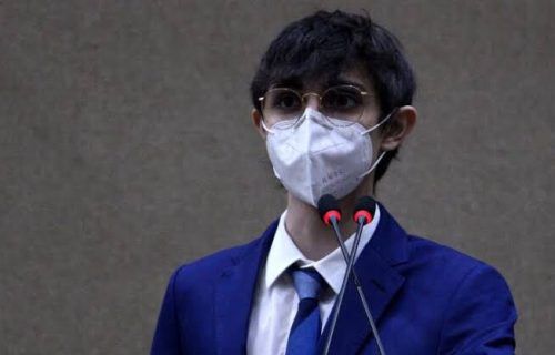 Justiça suspende aumento de 83% do Cotão em Manaus