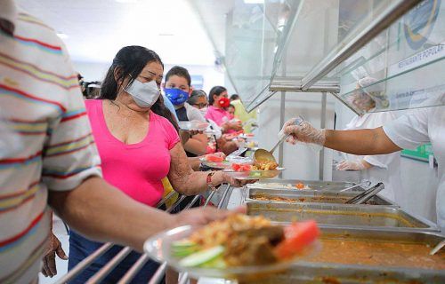 Prato Cheio de Manacapuru: primeiro mês de funcionamento tem 8 mil refeições servidas