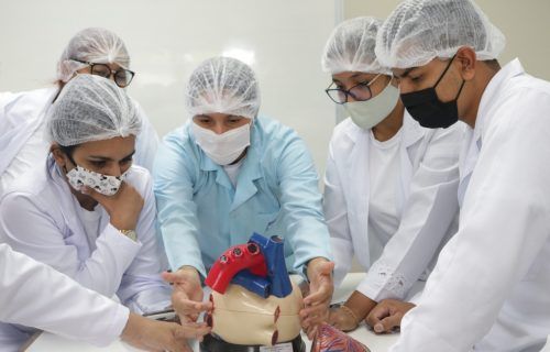 Curso livre de Coleta em Exames capacita estudantes e profissionais de saúde