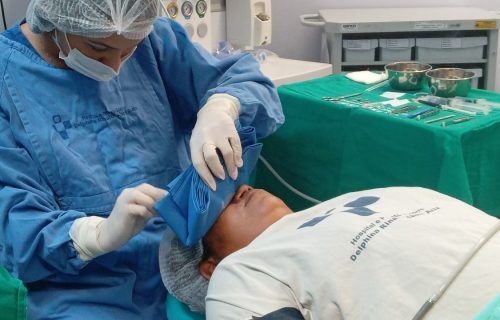 Opera+: Hospital Delphina Aziz dá início à realização da cirurgia de catarata
