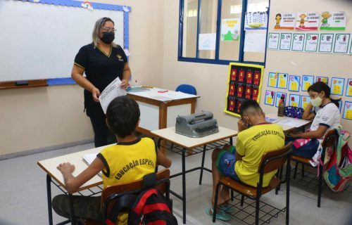 Escola estadual em Manaus é referência no ensino para alunos com deficiência visual