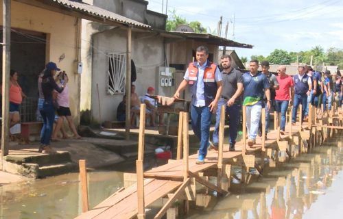 Famílias atingidas por desastres naturais vão receber auxílio de R$ 300