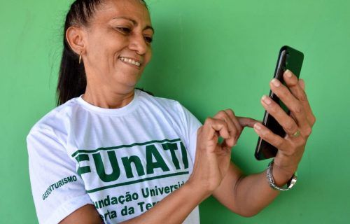 Inclusão digital de idosos conta com campanha permanente no Amazonas