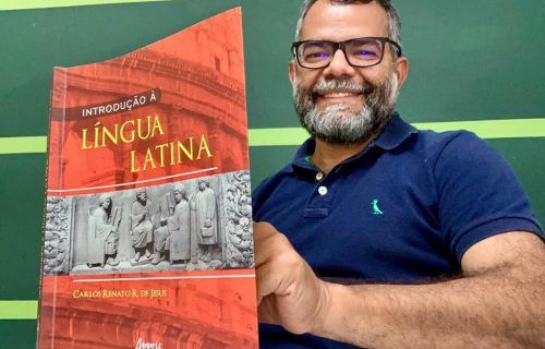 Professor da UEA lança livro que ensina latim