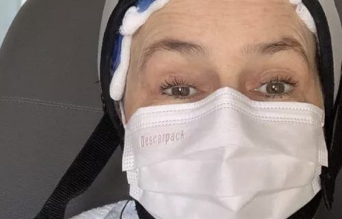 Susana Naspolini faz quimioterapia com touca gelada