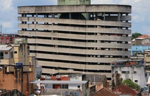 Leilão do edifício-garagem do Centro, é realizado nesta segunda-feira