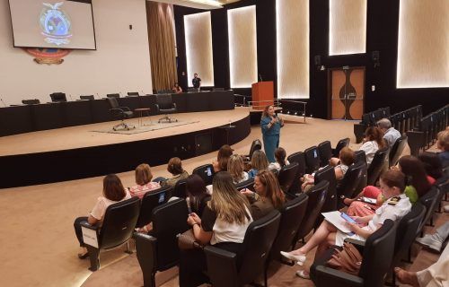 TCE-AM realiza palestra de abertura do Programa de Preparação para Aposentadoria