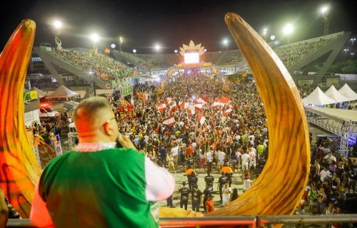 Segunda noite do Boi Manaus reúne mais de 20 mil pessoas