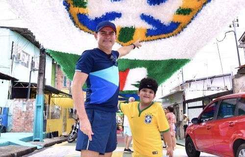 David Almeida percorre ‘Ruas da Copa’ em Manaus