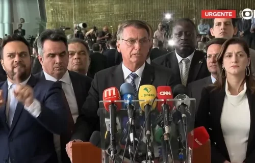 Bolsonaro faz pronunciamento dois dias após eleição