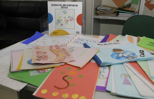 Estudantes da Educação Especial produzem 71 livros por meio de projeto