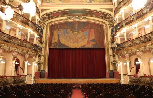 Teatro Amazonas recebe concerto de pianista francês e encontro de tenores