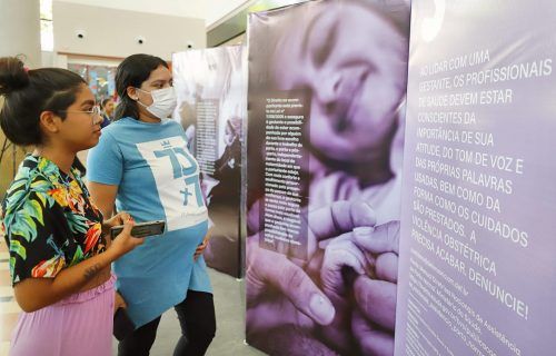 Defensoria leva exposição “Faces do Nascer” para shoppings de Manaus