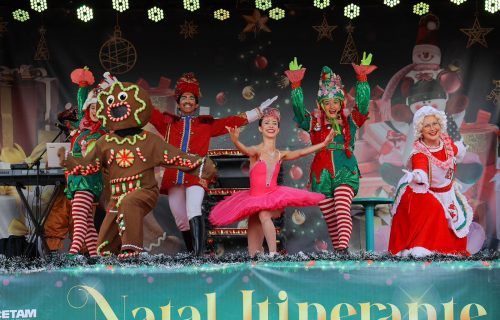 Famílias do bairro Glória comemoram chegada do ‘Natal Itinerante’