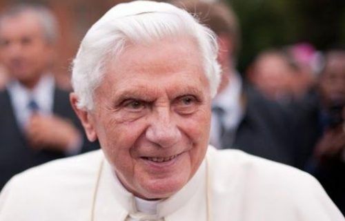 Papa emérito Bento XVI morre aos 95 anos