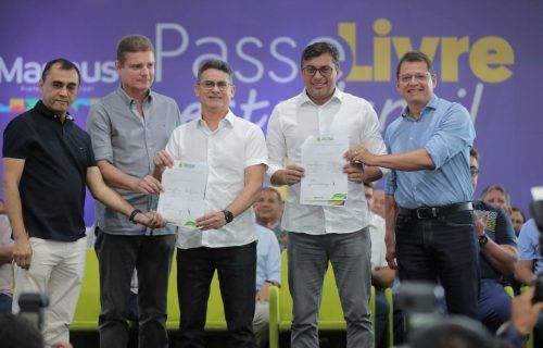 Wilson Lima e David Almeida renovam convênio para o Passe Livre 2023