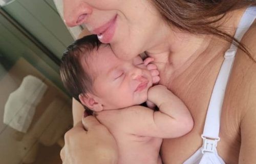 Claudia Raia posta foto com Luca