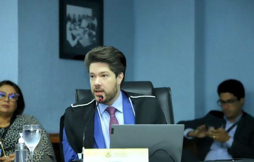 Conselheiro do TCE-AM suspende concurso público de Coari por indícios de irregularidade
