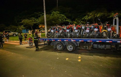 Detran-AM e Polícia Militar removem 141 motocicletas em estado irregular