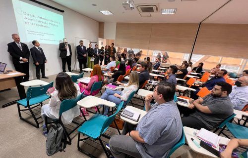Escola de Contas do TCE-AM inicia curso de MBA