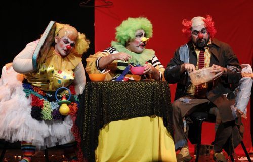O circo está na rua: Festival gera entretenimento e valoriza o artista circense local