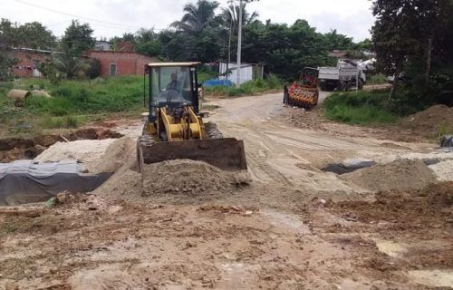 Prefeitura de Manaus implanta rede de drenagem para conter alagações na comunidade Parque das Tribos