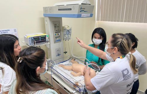 Profissionais da Maternidade Moura Tapajóz participam de novo curso sobre reanimação neonatal