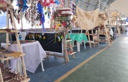 2º Feira de Artesanato Indígena é realizada durante festa em Rio Preto da Eva