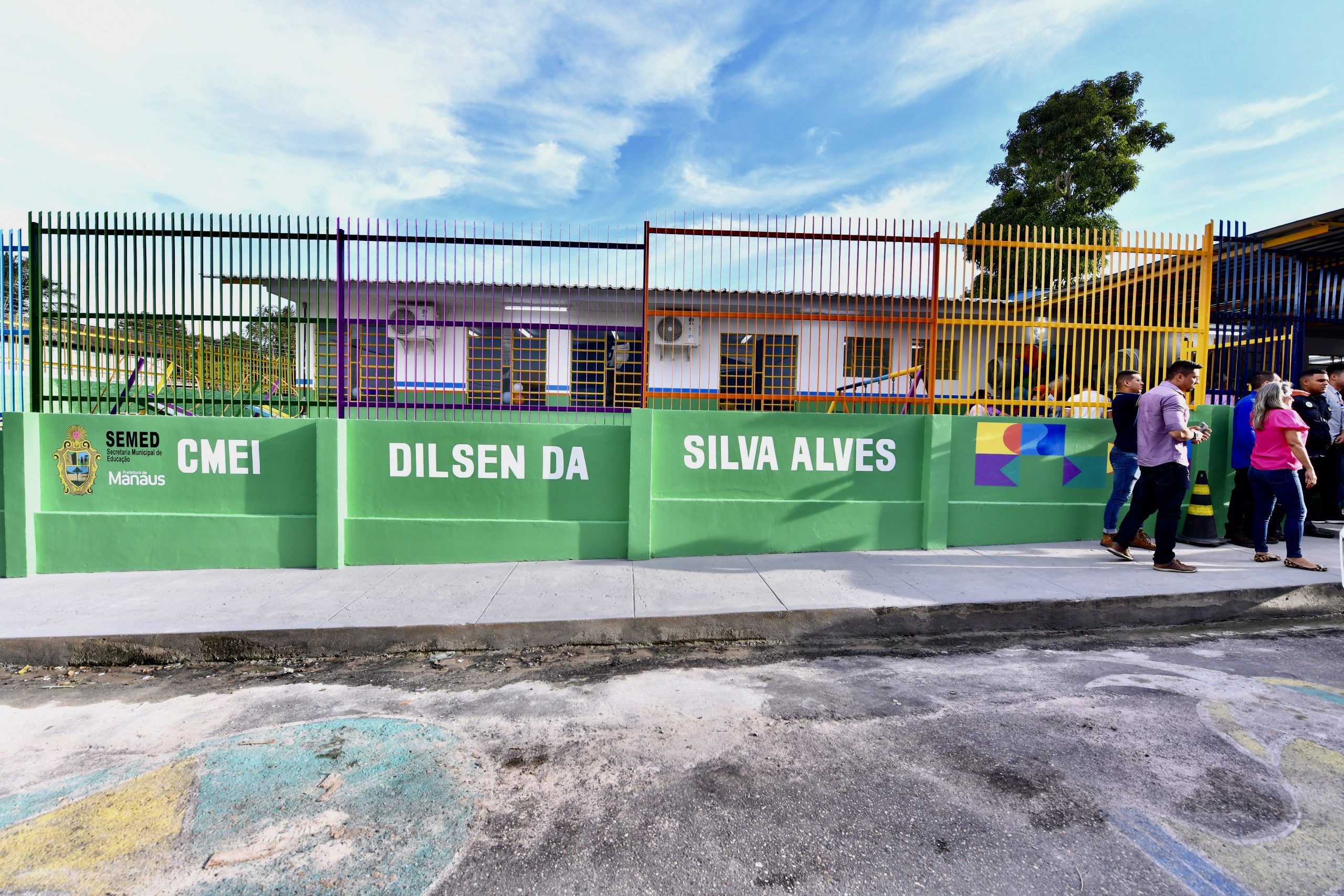 Dilsen Bairro Coroado recebe Cmei Dilsen Alves revitalizado
