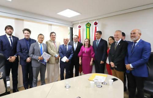 TCE-AM entrega a Aleam minuta de PL para regulamentar prazos de prescrição de processos