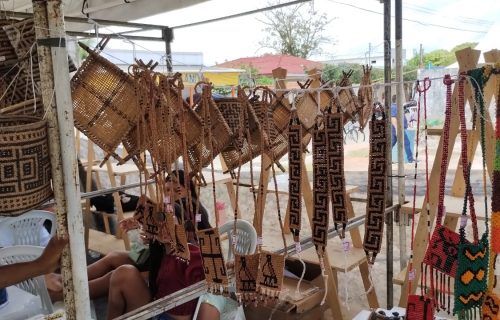 Arte Hixkaryana é destaque em Feira de Artesanato Indígena em Nhamundá