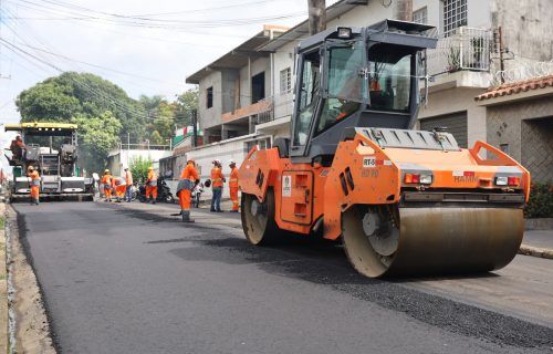 'Asfalta Manaus' vai recapear 22 vias no bairro Parque 10