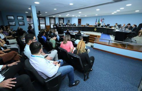 Colegiado do TCE-AM indefere recurso de candidato