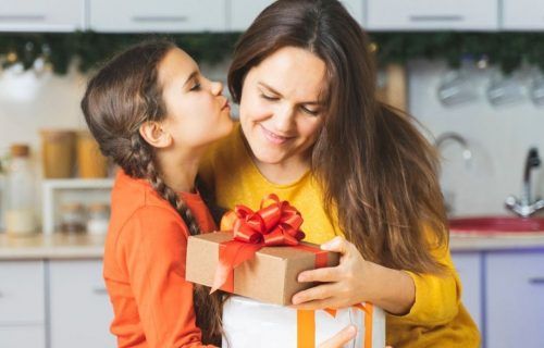Fecomércio realiza pesquisa de intenção de compras do Dia das Mães