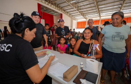Governo do Amazonas leva ações de cidadania à calha do Madeira
