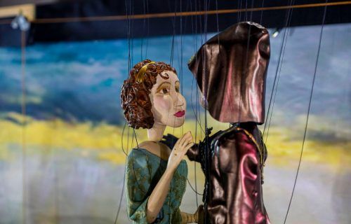 Teatro Amazonas recebe ópera com marionetes