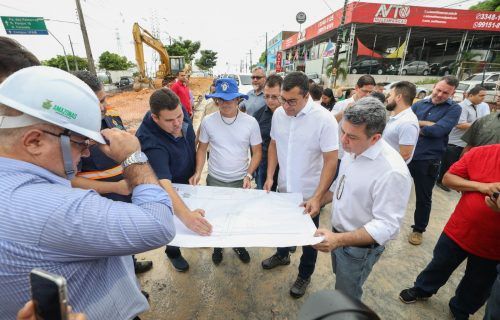 Wilson Lima e David Almeida vistoriam obras do complexo viário na avenida das Torres