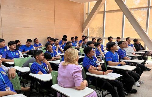 Menores aprendizes do TCE-AM participam de palestra educacional sobre IST's