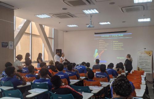 Menores aprendizes do TCE-AM participam de workshops sobre saúde e desenvolvimento pessoal