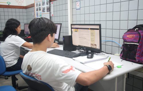 Prefeitura de Manaus disponibiliza internet Starlink para escolas ribeirinhas