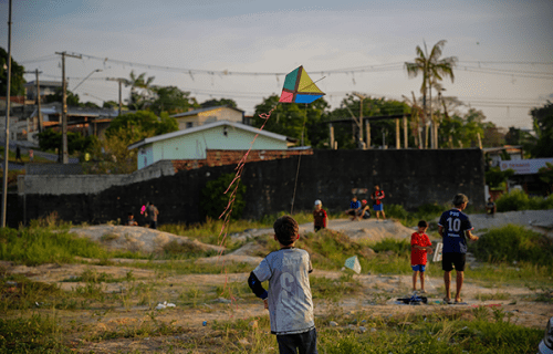 Detran Amazonas alerta a população sobre os perigos do uso da linha de cerol próximo de vias urbanas