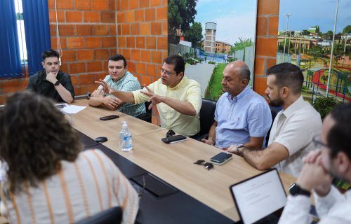 Governo do Amazonas e Prefeitura de Novo Airão discutem projeto piloto de turismo sustentável