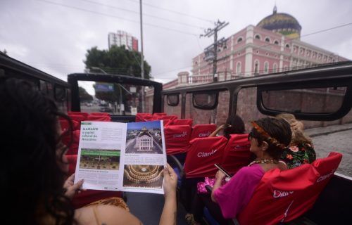 Governo do Amazonas promove passeio turístico por Manaus exclusivo para Pessoas com Deficiência