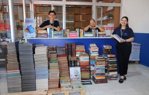 Compartilhando Histórias: incentivo à leitura e doação de livros