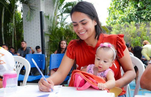 Governo reassenta 34 famílias nas comunidades da Sharp e Manaus 2000