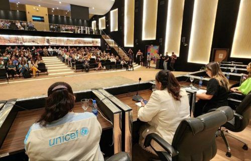 Prefeituras assinam termo de compromisso com a 1ª infância
